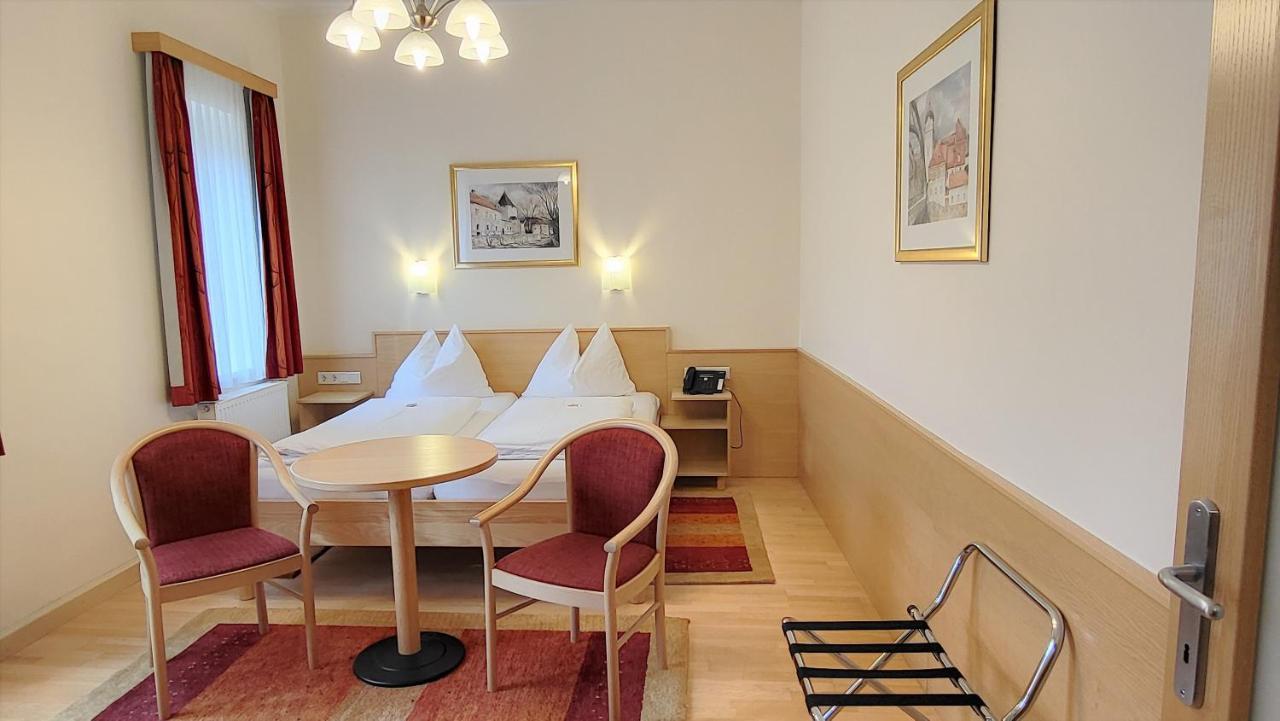 Hotel Kindler 2,0 Self-Check-In ลีโอเบน ภายนอก รูปภาพ