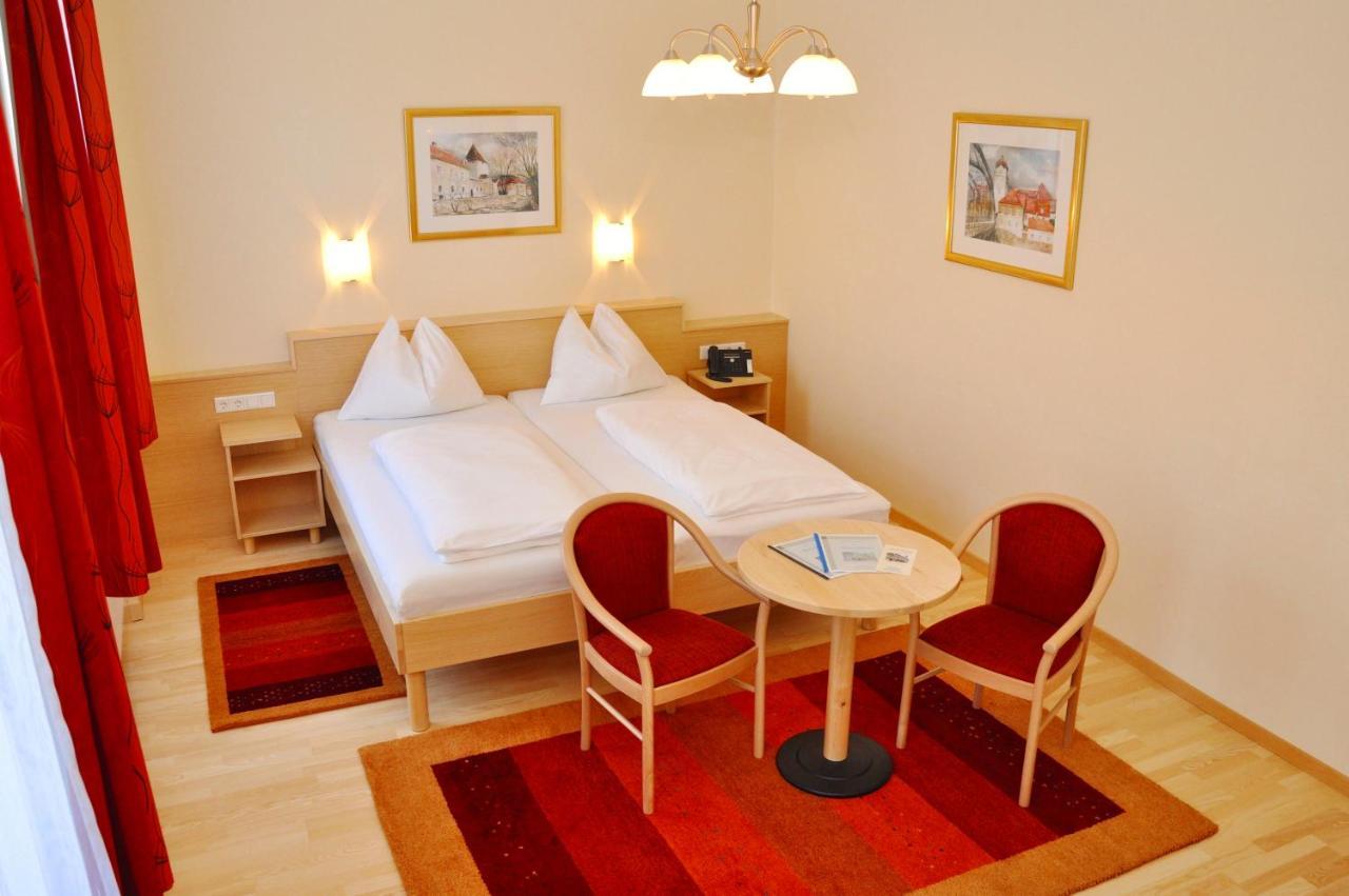 Hotel Kindler 2,0 Self-Check-In ลีโอเบน ภายนอก รูปภาพ
